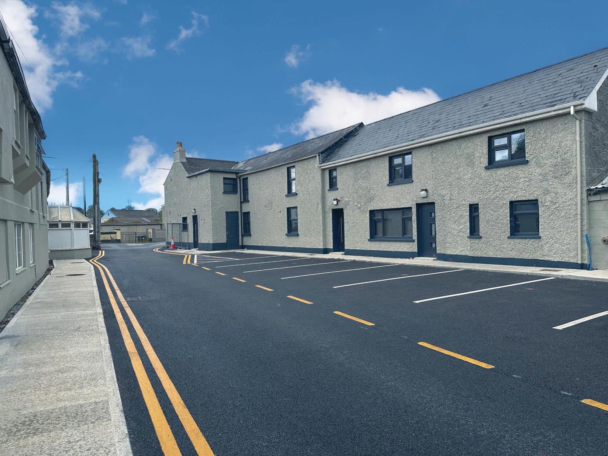 Adams Complex Leilighet Tullamore Eksteriør bilde